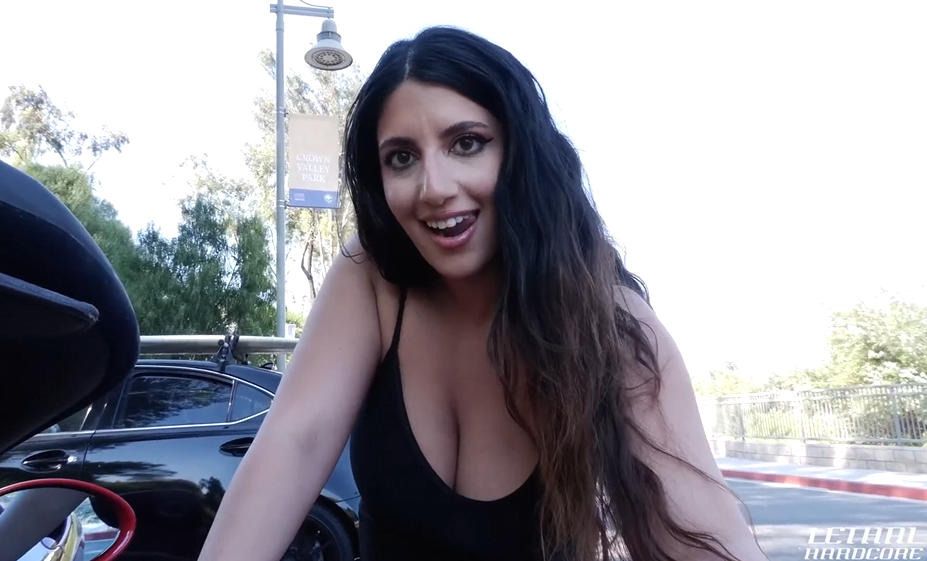 XXX Slut Sarah Arabic อขตินรถกลับบ้านด้วยนั้นคือรางวัล หุ่นใหญ่ทุกจุดเย็ดยับมันส์ๆ