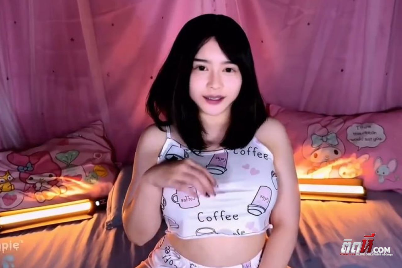 คลิปโป๊ไทย Creampiedaily (ไม่ปิดหน้า) อวบนมใหญ่หุ่นน่าเย็ดมาก แหวกกางเกงเย็ดกระแทกดังตับๆ หีอวบโหนกใหญ่