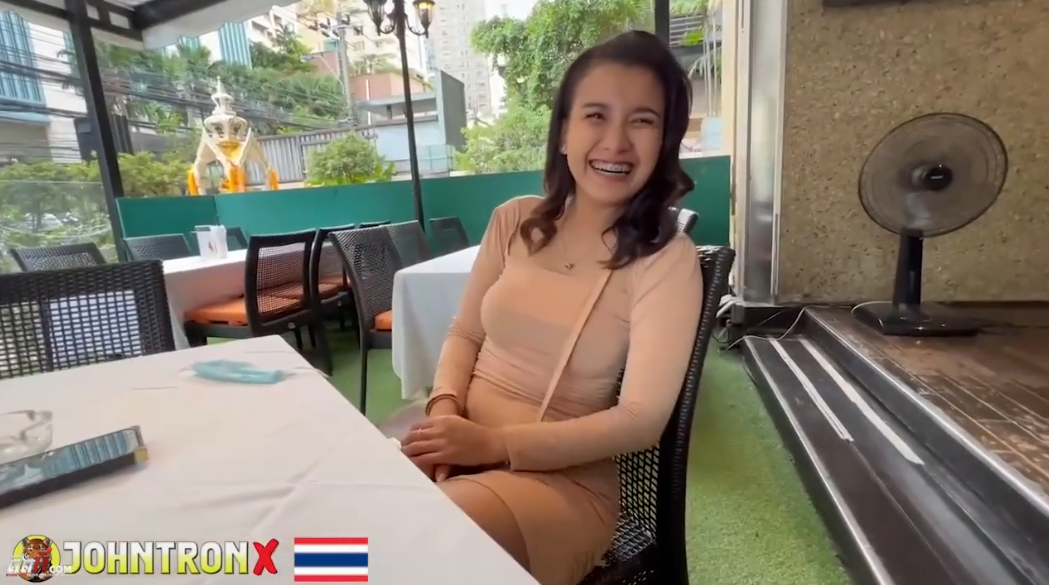 หนังโป๊ไทย JohntronX – Pam Part 2 น้องสายป่าน ตอนที่ 2 นัดเจอกันที่คาเฟ่ แล้วไปต่อที่ห้องเอาหีเย็ดแบบจุกๆ